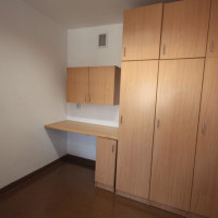 3-person student room 