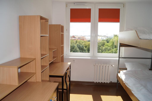 2-person student room