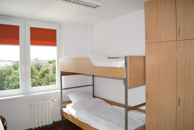 2-person student room