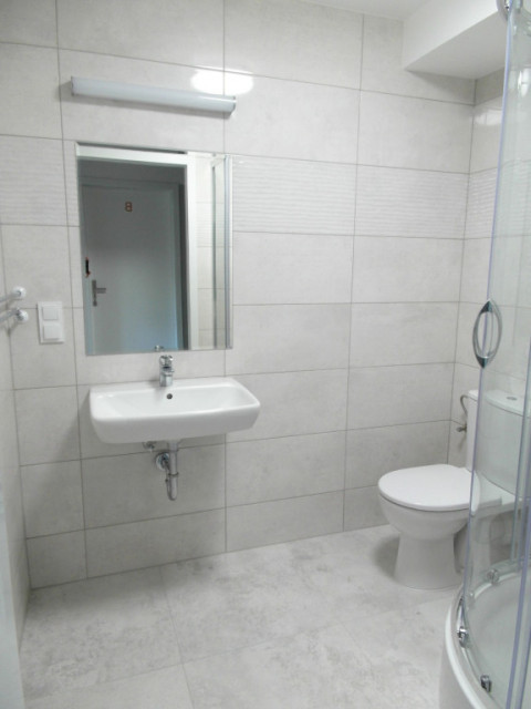 Korab Student room on 5th floor – renovated in 2018- bathroom