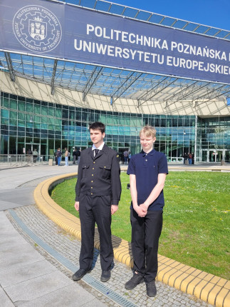 p. Dawid Ostoja-Hełczyński i p. Olaf Kwiatkowski - reprezentanci Politechniki Morskiej na XXVII Olimpiadzie Języka Angielskiego Wyższych Uczelni Technicznych