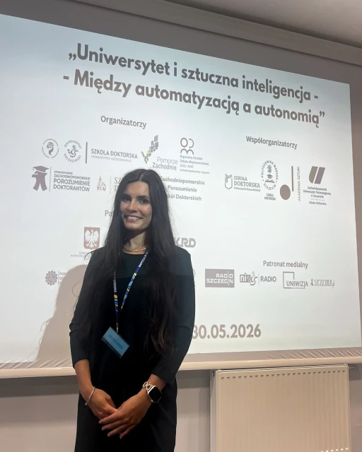 Doktorantka SD PM Sonia Rudzińska na konferencji „Uniwersytet i sztuczna inteligencja – między automatyzacją a autonomią”