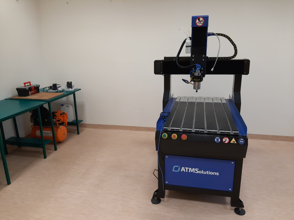 The ATMS CNC 60x90 milling machine at the laboratory of  Faculty of Mechatronics and Electrical Engineering 