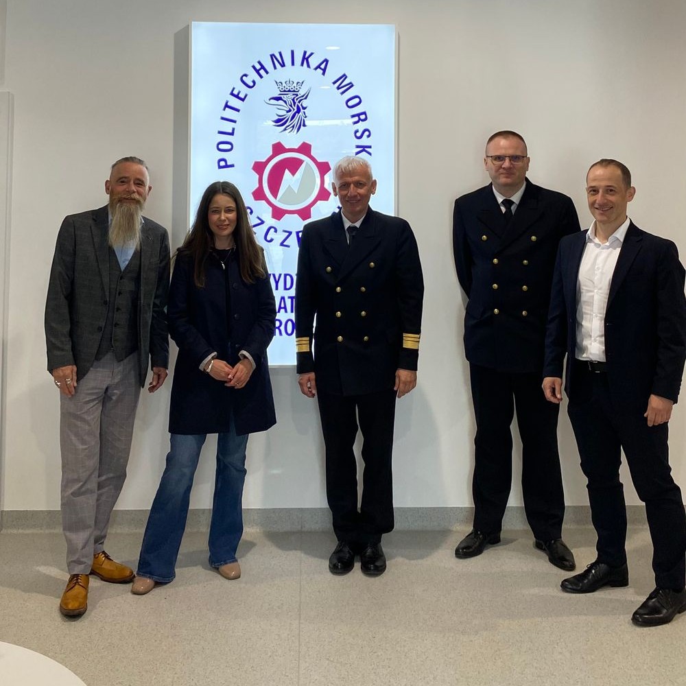 Representatives of Hapag Lloyd and the Maritime University – group photo