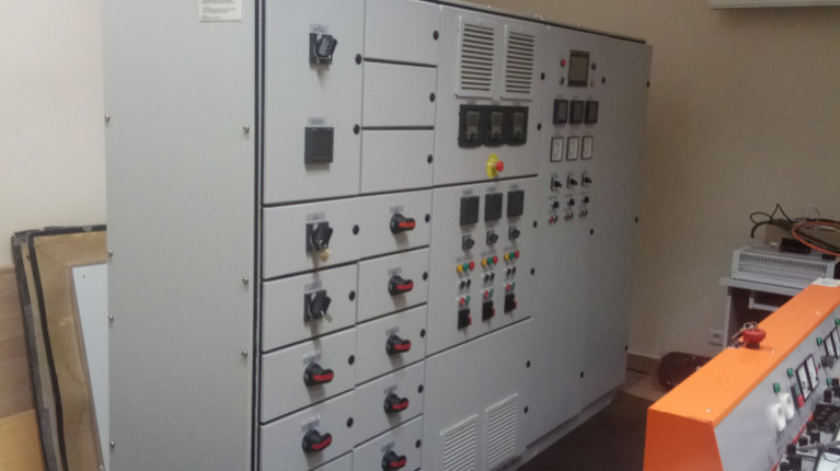 Low voltage main switchboard