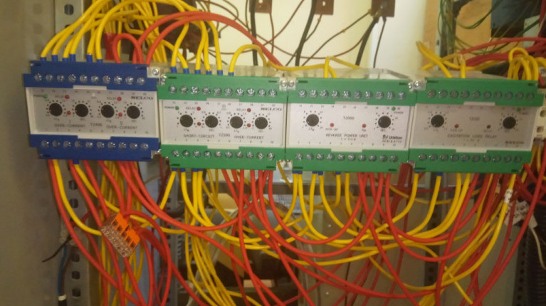 Synchronous generator protection system