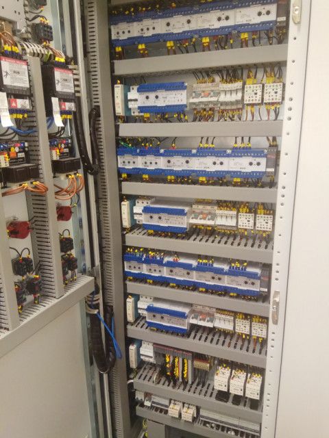 Synchronizing panel and protection system 