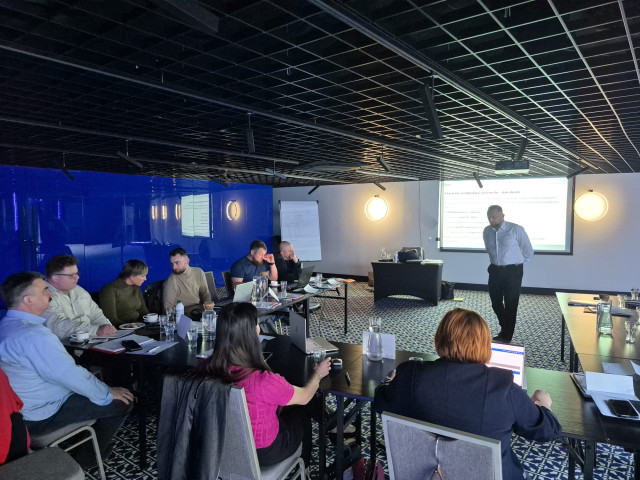 Kolejny dzień szkolenie z zakresu świadomości i umiejętności na rzecz zielonej i cyfrowej transformacji "Nowe zmiany na rynku odnawialnych źródeł energii"