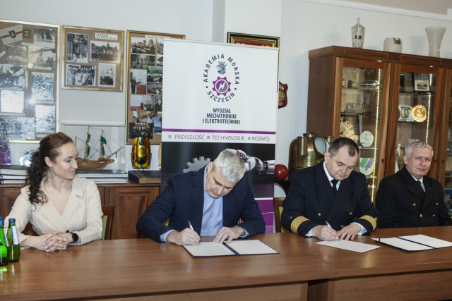 Signing an agreement with Elektryka Morska Sp. z o.o.